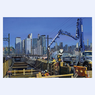 Construction site near the Queensboro Bridge | Michels, New York, USA | 2019 | 35 x 55 inch | oil/canvas